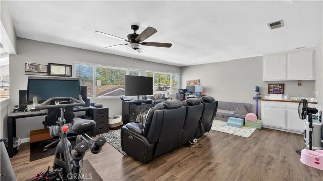 1913 W Wakeham, Santa Ana, CA 92704