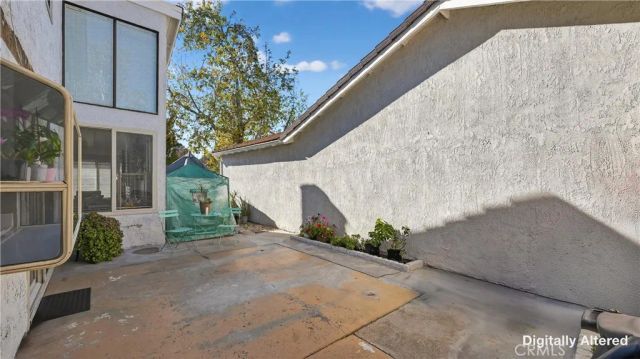 1913 W Wakeham, Santa Ana, CA 92704