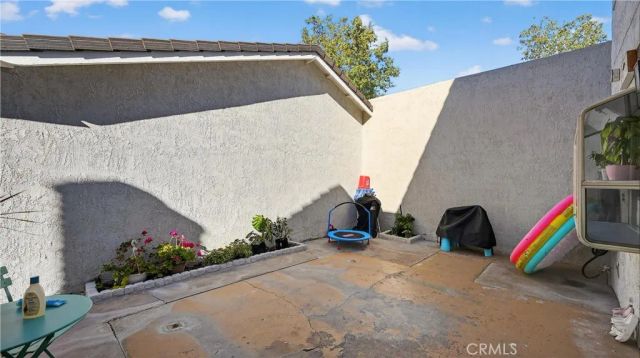 1913 W Wakeham, Santa Ana, CA 92704