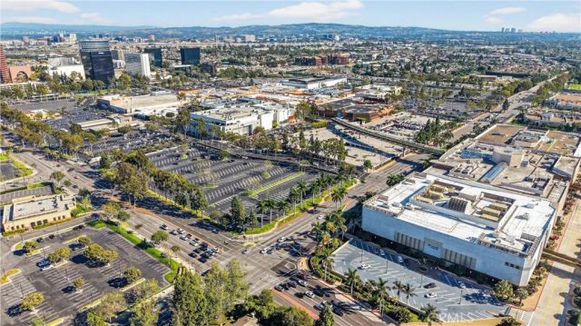 1913 W Wakeham, Santa Ana, CA 92704