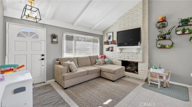 1913 W Wakeham, Santa Ana, CA 92704