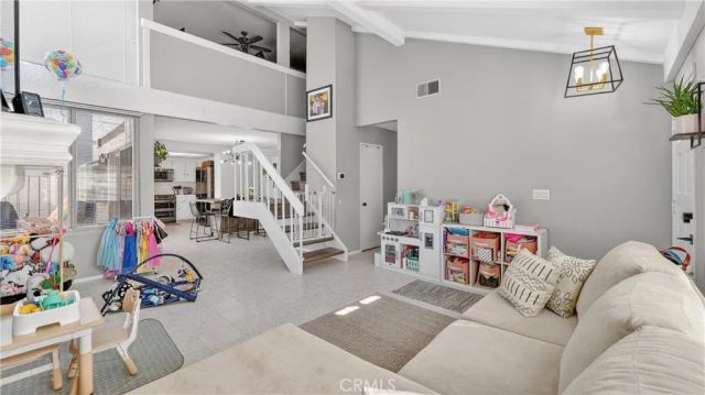 1913 W Wakeham, Santa Ana, CA 92704