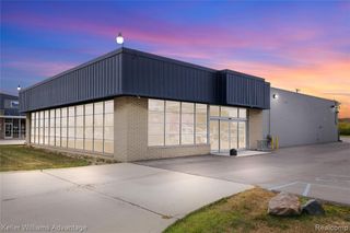 22720 Allen Road, Woodhaven, MI 48183