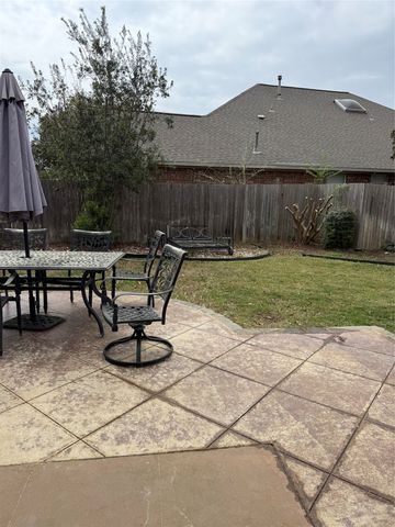 6404 Parkside Drive, Arlington, TX 76001