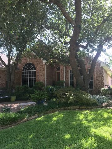 6404 Parkside Drive, Arlington, TX 76001