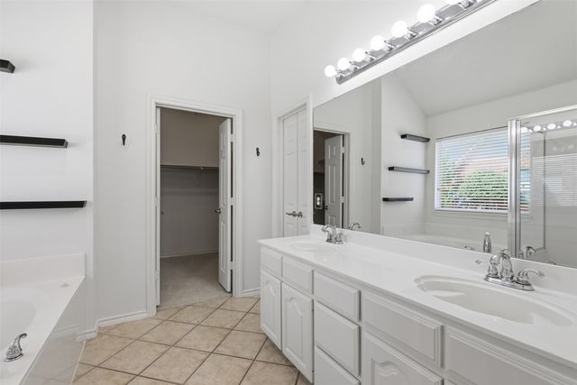 6404 Parkside Drive, Arlington, TX 76001