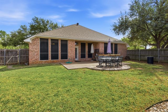 6404 Parkside Drive, Arlington, TX 76001