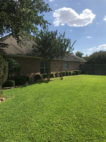 6404 Parkside Drive, Arlington, TX 76001