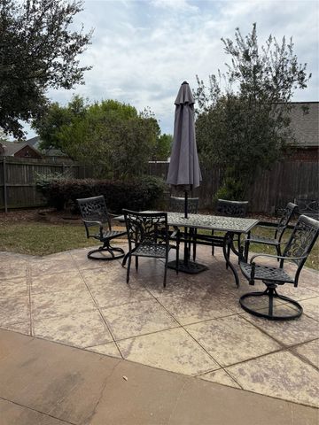 6404 Parkside Drive, Arlington, TX 76001