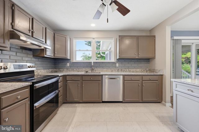 2702 RAINBOW DR, Westminster, MD 21157