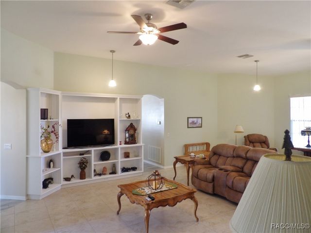 4614 N Crestline Drive, Beverly Hills, FL 34465
