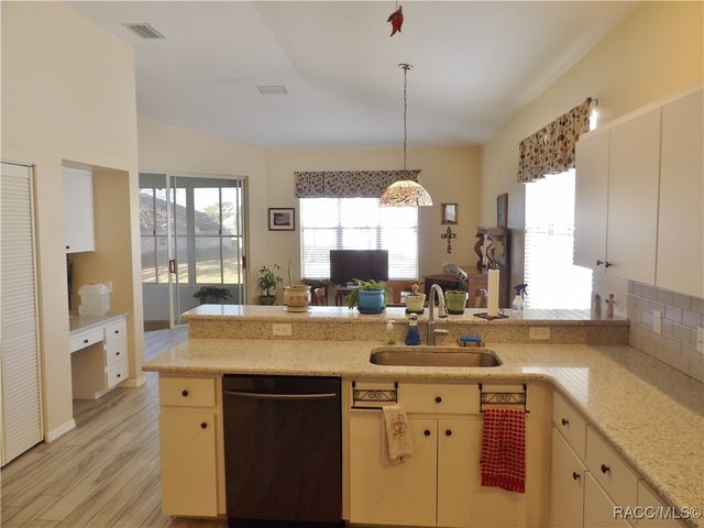 4614 N Crestline Drive, Beverly Hills, FL 34465