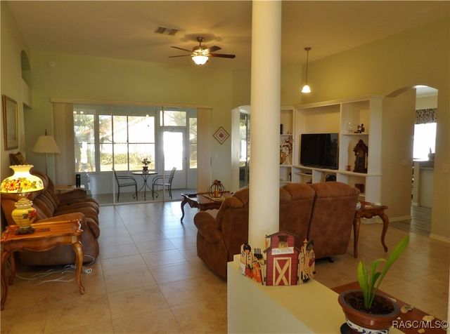 4614 N Crestline Drive, Beverly Hills, FL 34465