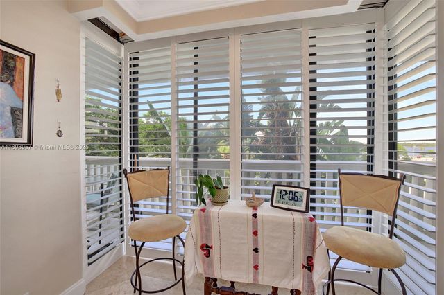 1000 ISLAND Blvd 302, Aventura, FL 33160