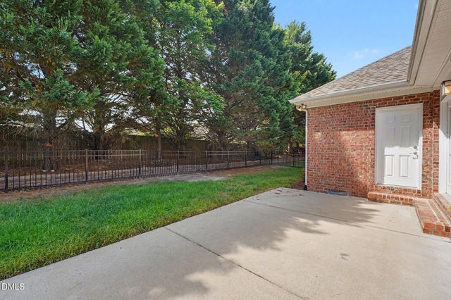 808 Canyoncreek Lane, Fuquay Varina, NC 27526