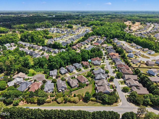 808 Canyoncreek Lane, Fuquay Varina, NC 27526