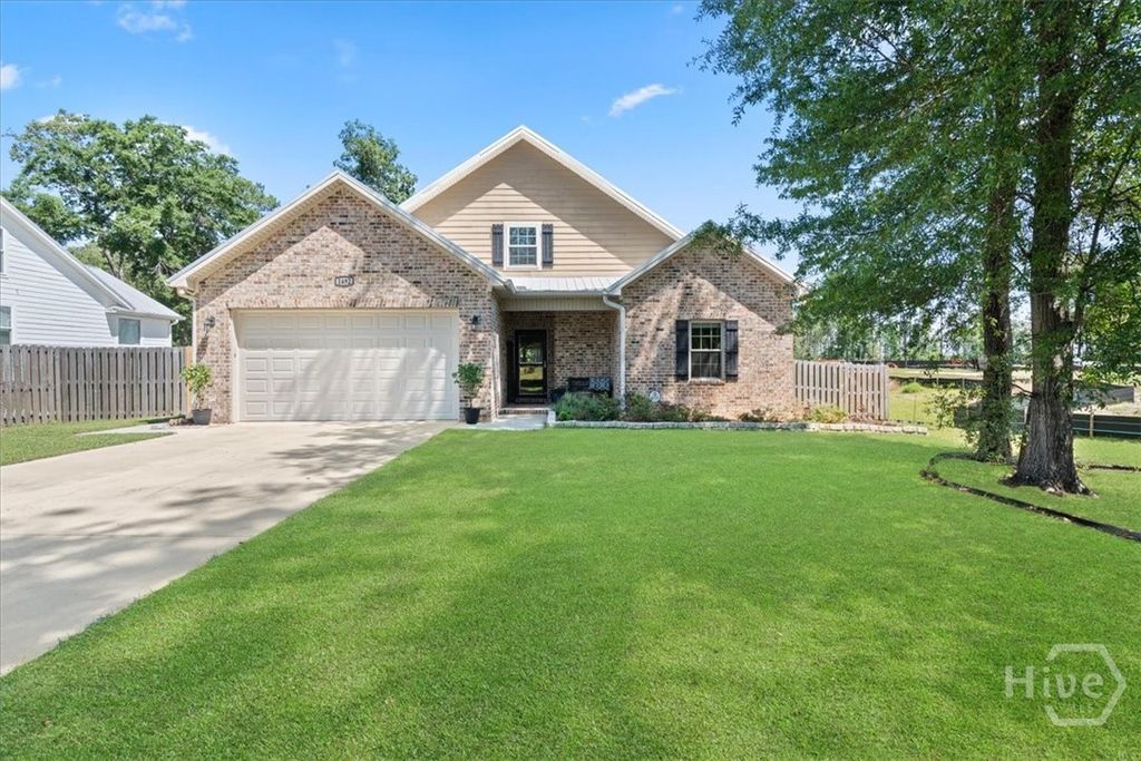 Image 1 of property listing at 1492 Fort Howard Road, Rincon, GA 31326