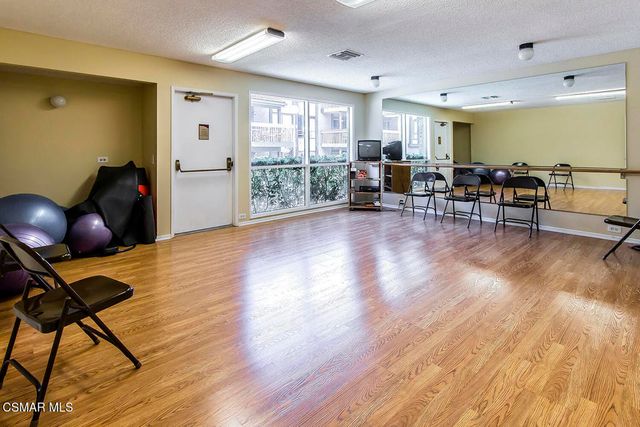 291 Sequoia Court 25, Thousand Oaks, CA 91360