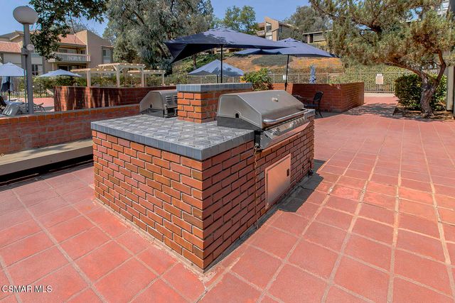 291 Sequoia Court 25, Thousand Oaks, CA 91360
