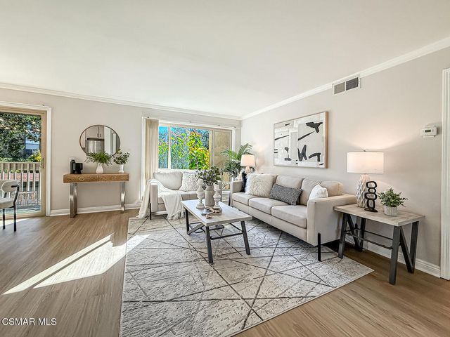 291 Sequoia Court 25, Thousand Oaks, CA 91360