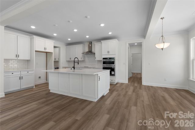 5944 Bakers Point, Hickory, NC 28602