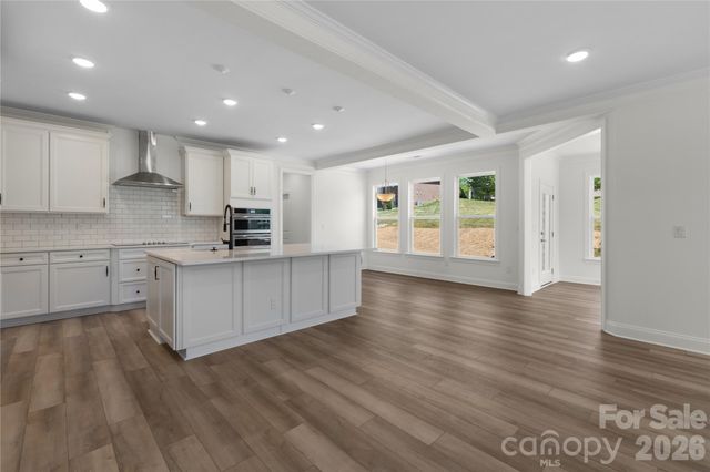 5944 Bakers Point, Hickory, NC 28602