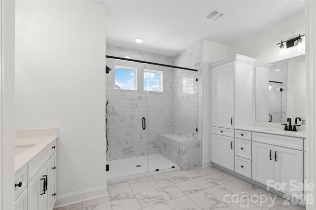 5944 Bakers Point, Hickory, NC 28602