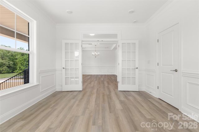 5944 Bakers Point, Hickory, NC 28602