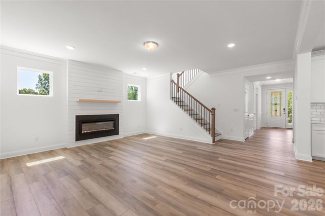 5944 Bakers Point, Hickory, NC 28602
