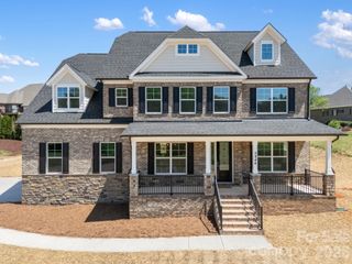 5944 Bakers Point, Hickory, NC 28602