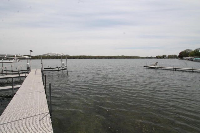 312 Knobes AVENUE, Twin Lakes, WI 53181