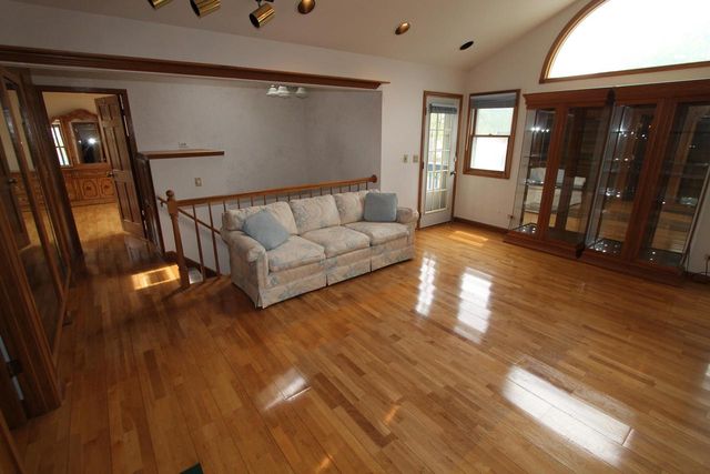 312 Knobes AVENUE, Twin Lakes, WI 53181