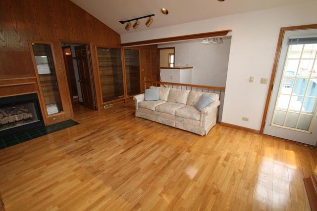 312 Knobes AVENUE, Twin Lakes, WI 53181