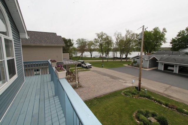 312 Knobes AVENUE, Twin Lakes, WI 53181