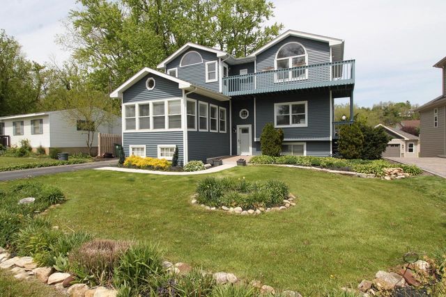 312 Knobes AVENUE, Twin Lakes, WI 53181