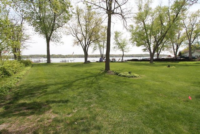 312 Knobes AVENUE, Twin Lakes, WI 53181