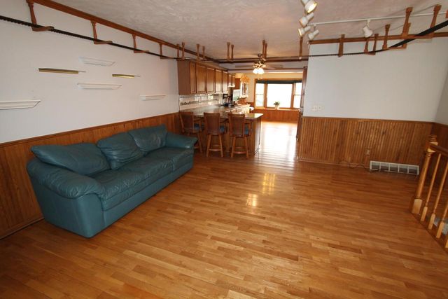 312 Knobes AVENUE, Twin Lakes, WI 53181