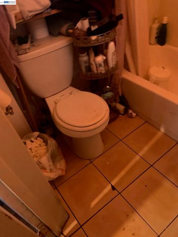 7333 Lockwood St, Oakland, CA 94621