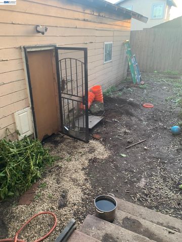 7333 Lockwood St, Oakland, CA 94621