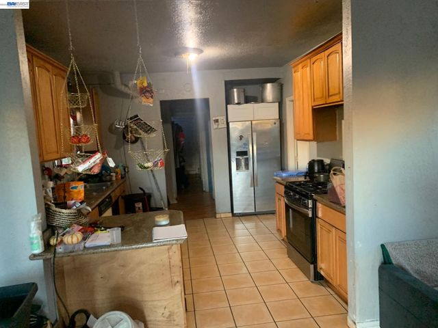 7333 Lockwood St, Oakland, CA 94621