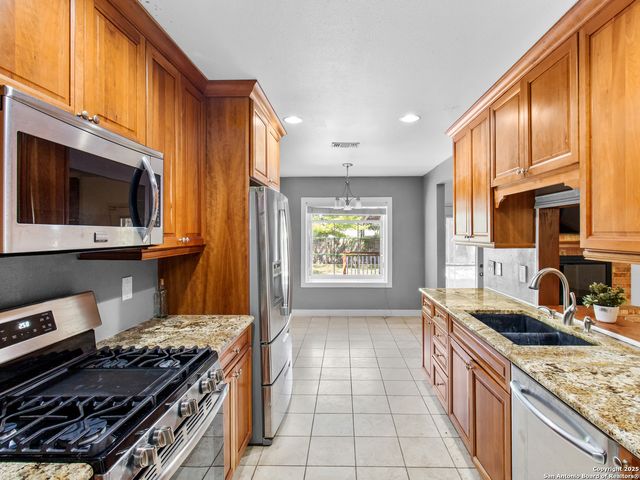 13851 Brook Hollow, San Antonio, TX 78232