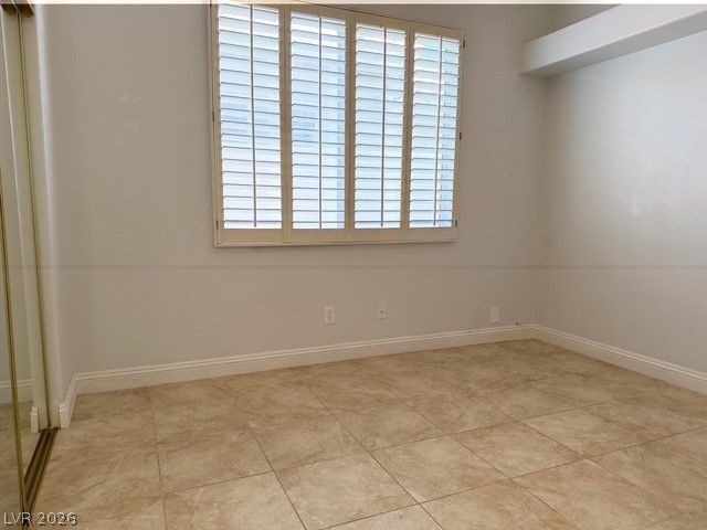 1612 Hidden Spring Drive, Las Vegas, NV 89117