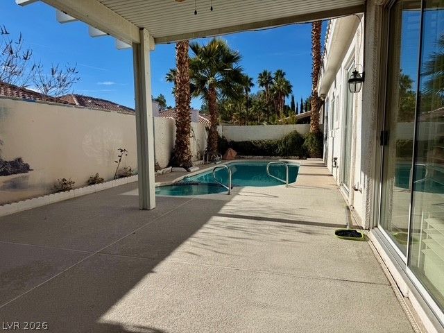 1612 Hidden Spring Drive, Las Vegas, NV 89117