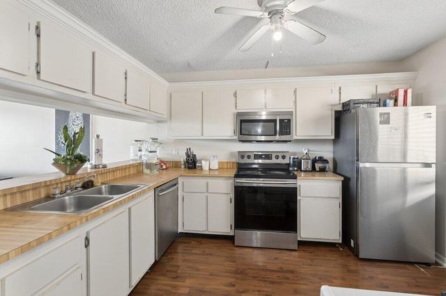 8030 Hampton Boulevard 404, North Lauderdale, FL 33068