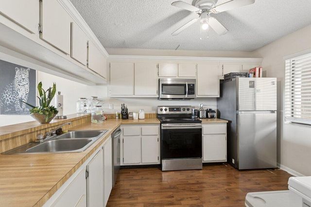 8030 Hampton Boulevard 404, North Lauderdale, FL 33068