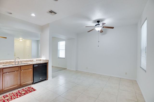 617 Carriage Lake Way, Vero Beach, FL 32968