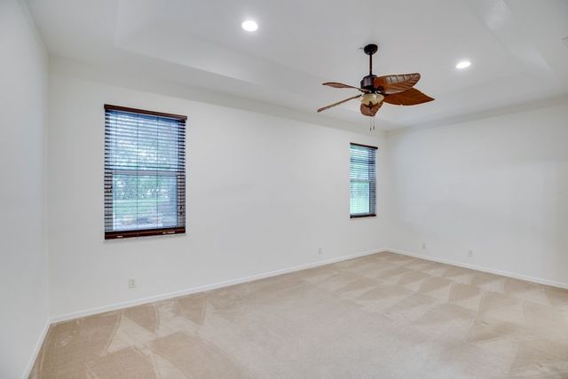 617 Carriage Lake Way, Vero Beach, FL 32968