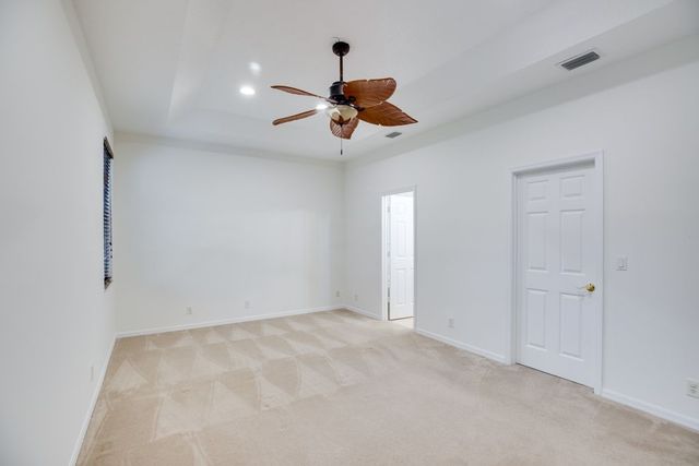 617 Carriage Lake Way, Vero Beach, FL 32968