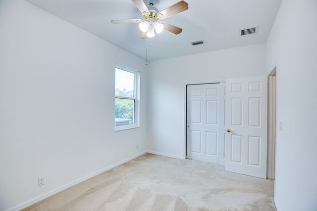 617 Carriage Lake Way, Vero Beach, FL 32968