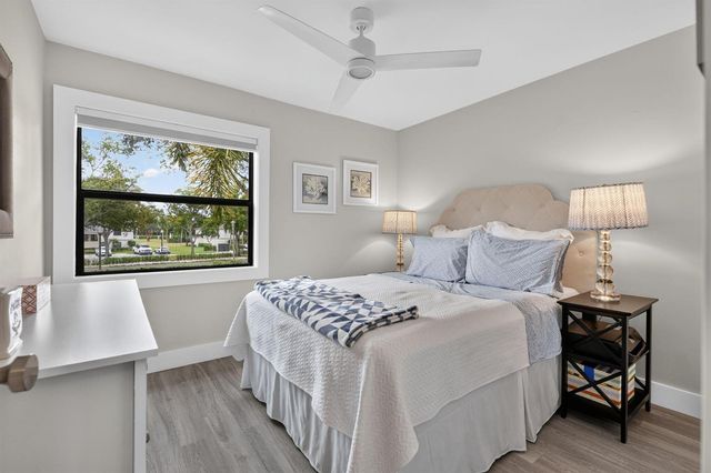12829 Briarlake Drive 201, Palm Beach Gardens, FL 33418